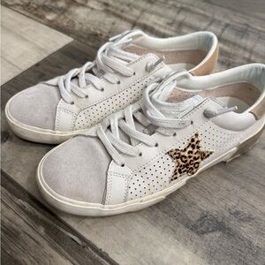 Vintage Havana White Sneakers with Leopard Star size 7